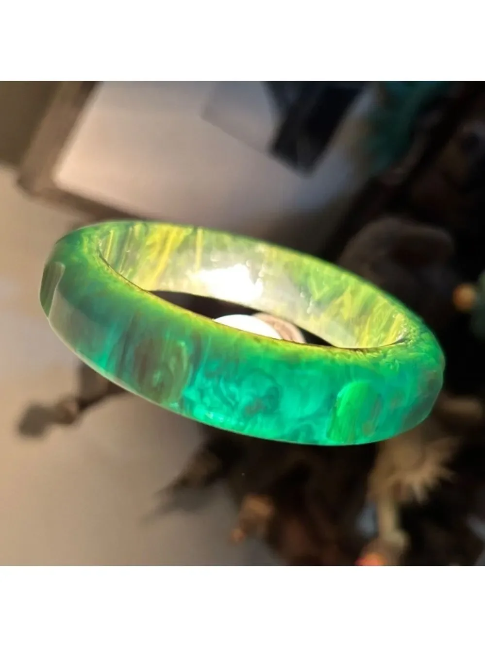 Rare 1930s-40s Carved Bakelite Bangle Bracelet